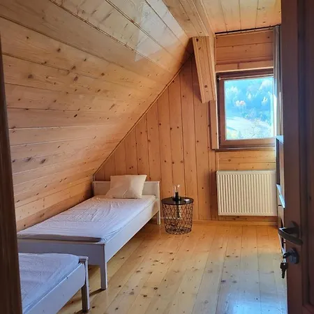 别墅 Wirchnia Malastow